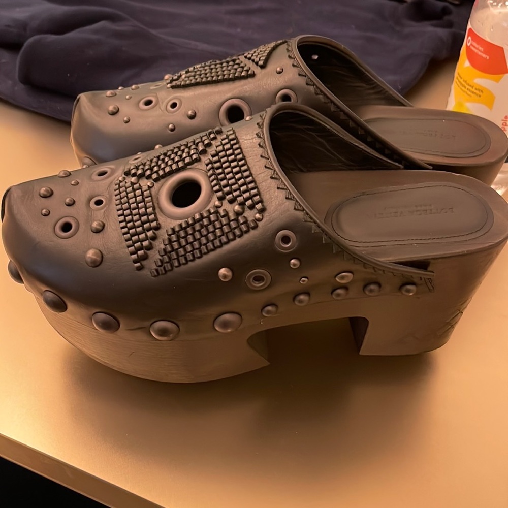 bottega veneta clogs